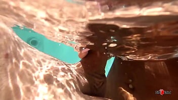 Pink hair barbie girl outdoor pool casting underwater fuck