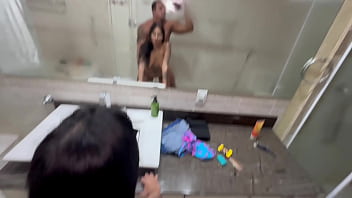 Peguei minha enteada nua no banheiro e ela me ofereceu a bucetinha no pelo e eu gozei dentro Peguei minha enteada nua no banheiro e ela me ofereceu a bucetinha no pelo e eu gozei dentro