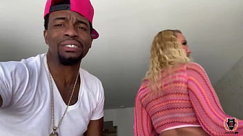 Mellanie monroe's juicy booty bounces when rome major bangs her