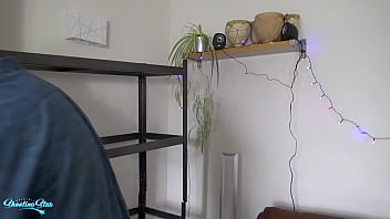 Cheating house wife wants to play with the handy mans big tool