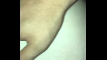 Le abro el culo a mi chillona