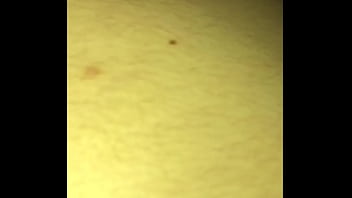 Le abro el culo a mi chillona