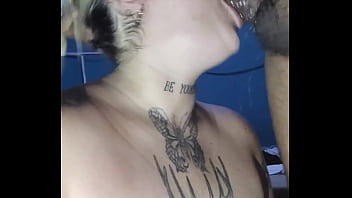 Le gusta por la boca y colita como lo goza