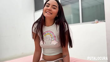 Putalocura inocente colombiana allison sweet follando y charlando con torbe