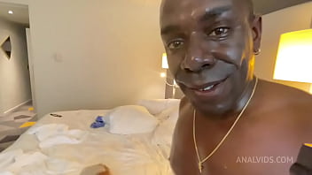 Rich cuckold orders bbc in anal for his wife jl049