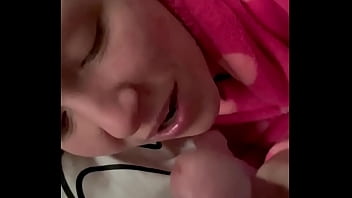 Blowjob from my slutty step sister