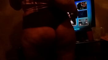 Thick atlanta chick ass shaking before getting power fucked