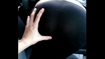 Sexy white ass twerking