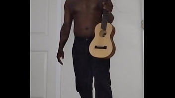 Continuing singing and dancing for free 3