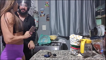 Entregador queria uma gorjeta mas deixei ele relaxado