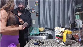 Entregador queria uma gorjeta mas deixei ele relaxado