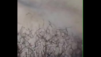 Ele só queria provar minha peludinha mas a gozada dele foi absurda