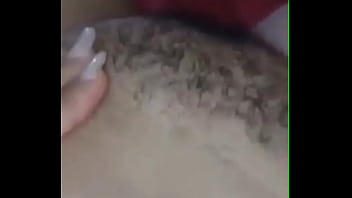 Ele só queria provar minha peludinha mas a gozada dele foi absurda Ele só queria provar minha peludinha mas a gozada dele foi absurda