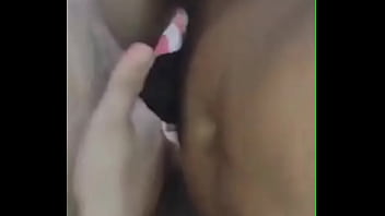 Ele só queria provar minha peludinha mas a gozada dele foi absurda