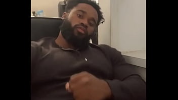 Hope my boss doesn’t find out i’m beatin it at work