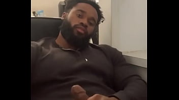 Hope my boss doesn’t find out i’m beatin it at work