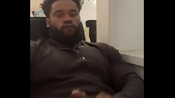 Hope my boss doesn’t find out i’m beatin it at work