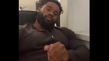 Hope my boss doesn’t find out i’m beatin it at work