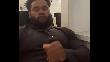 Hope my boss doesn’t find out i’m beatin it at work