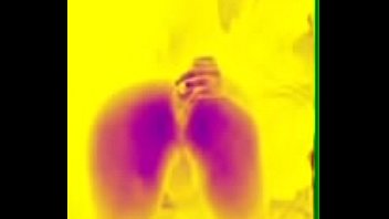 Stau In Porumb Dezbrăcat In Timp Ce Sunt Filmat Cu O Drona Cu Termoscanare thumbnail