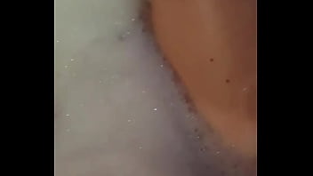 Je vous retrouve tout les soirs après 22h00 sur camcokine du lundi au jeudi