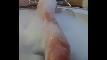 Je vous retrouve tout les soirs après 22h00 sur camcokine du lundi au jeudi