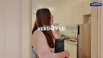 When a girl sees her delivery guy looks just like her ex she invites him in for a drink as they talk about life and lost