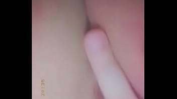 Le gusta echarse dedo Le gusta echarse dedo