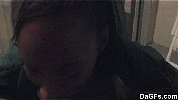 Dagfs cutie ebony girl sucks a big black dick