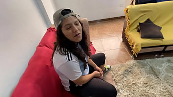 Le gane la competencia de videojuegos a mi mejor amiga y tuve que darme sexo oral y anal para celebrar