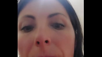 Arrecha Estudiante Rico Culea A Un Compa&ntilde;ero Borracho. thumbnail