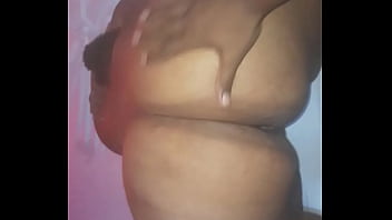 Buenaa nalgas tiene esta vecina mia