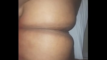 Buenaa nalgas tiene esta vecina mia