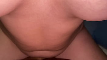 Redhead with a big tass giving pussy tea and letting it play inside