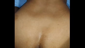 Me estás rompiendo el coño papi no la metas en mi culo por favor