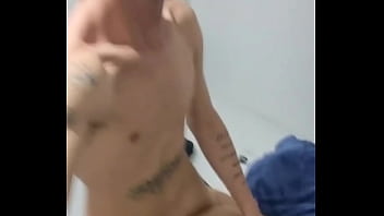 Japinha manauara se divertindo no rj com o pau torto do carioca completo no red