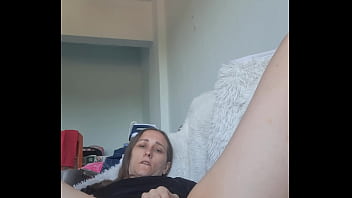 Solo girl doble penetration with double dildo in her 2 holes