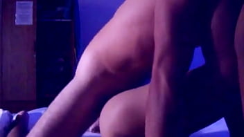 Intercambiamos parejas con las personas de la habitación de al lado