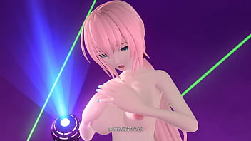 Megurine luka desnuda con tetas enormes