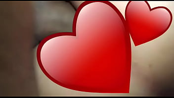 Qué rico mueve el culo está puta