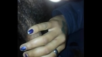 Me la chupa en un depósito