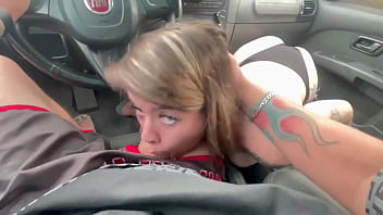 Ela vai desce vai desce desce chupando rola de curitiba a b c