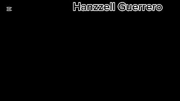 Me puse a jugar con la polla de mi hermanastro y terminó mal