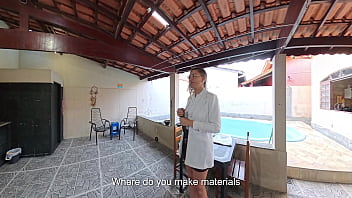 Reporter strips naked after being caught breaking into a house