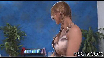 Peachy blondie gets large o