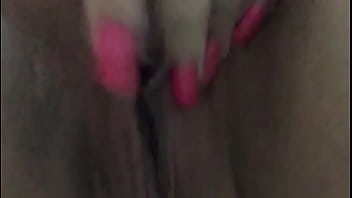 Masturbating close 1