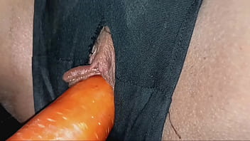 I called him to fix the air conditioning and he ended up eating my pussy