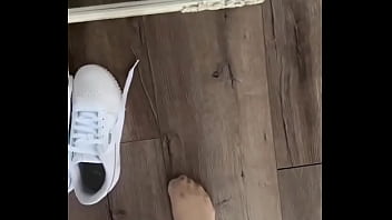 Hello ; jeans and pantyhose do i love and do you #fetish #feet #footjob #nylon #nylonfeets #nylonfetısh girl