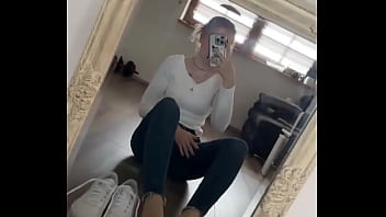 Hello ; jeans and pantyhose do i love and do you #fetish #feet #footjob #nylon #nylonfeets #nylonfetısh girl
