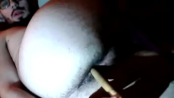 Bricando Com O Brinquedo De Madeira No Meu Cuzinho E Usando A Calcinha De Minha Mae thumbnail